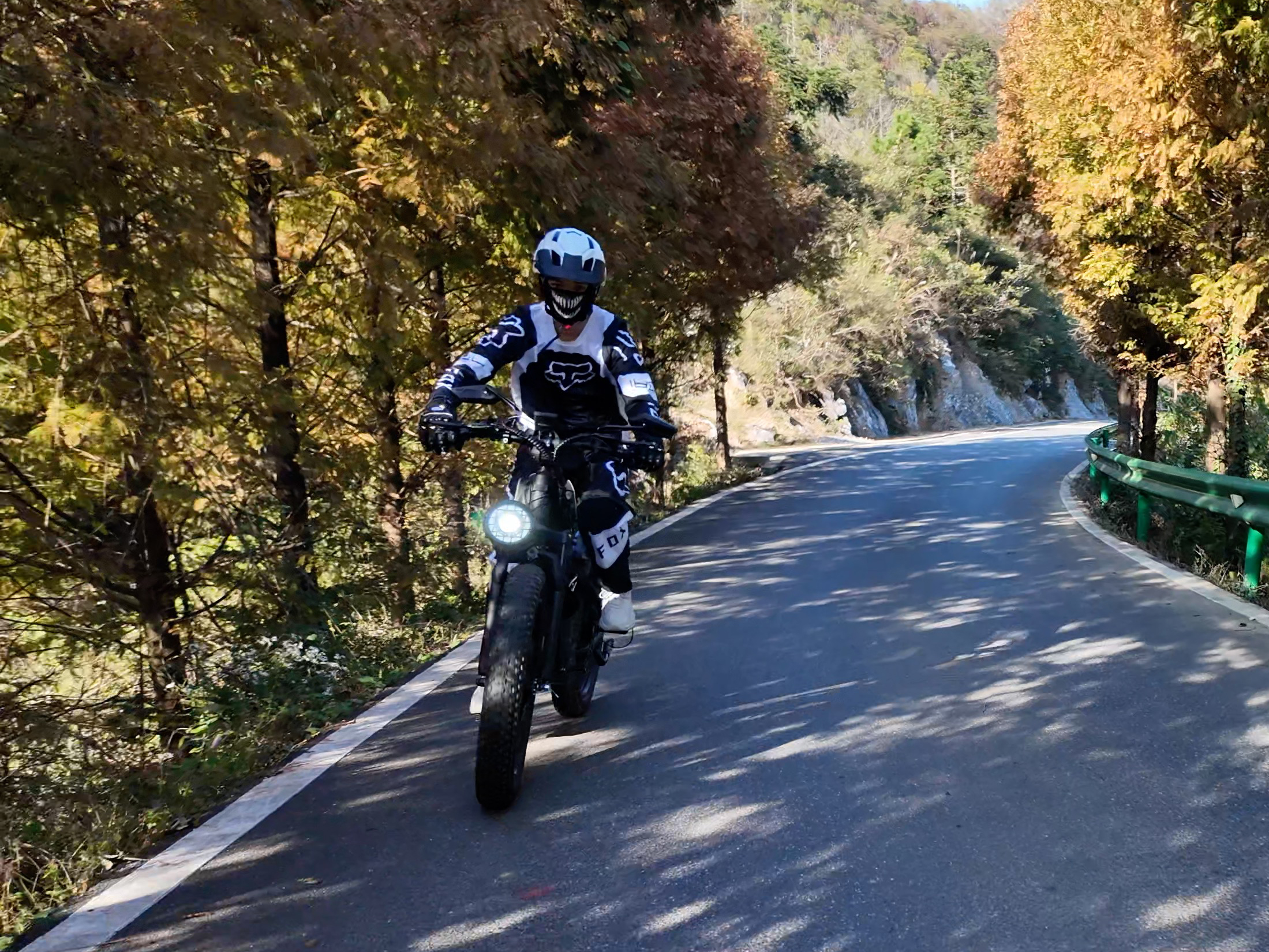 What is the maximum speed of the 5000W Fat Tire Electric Bike