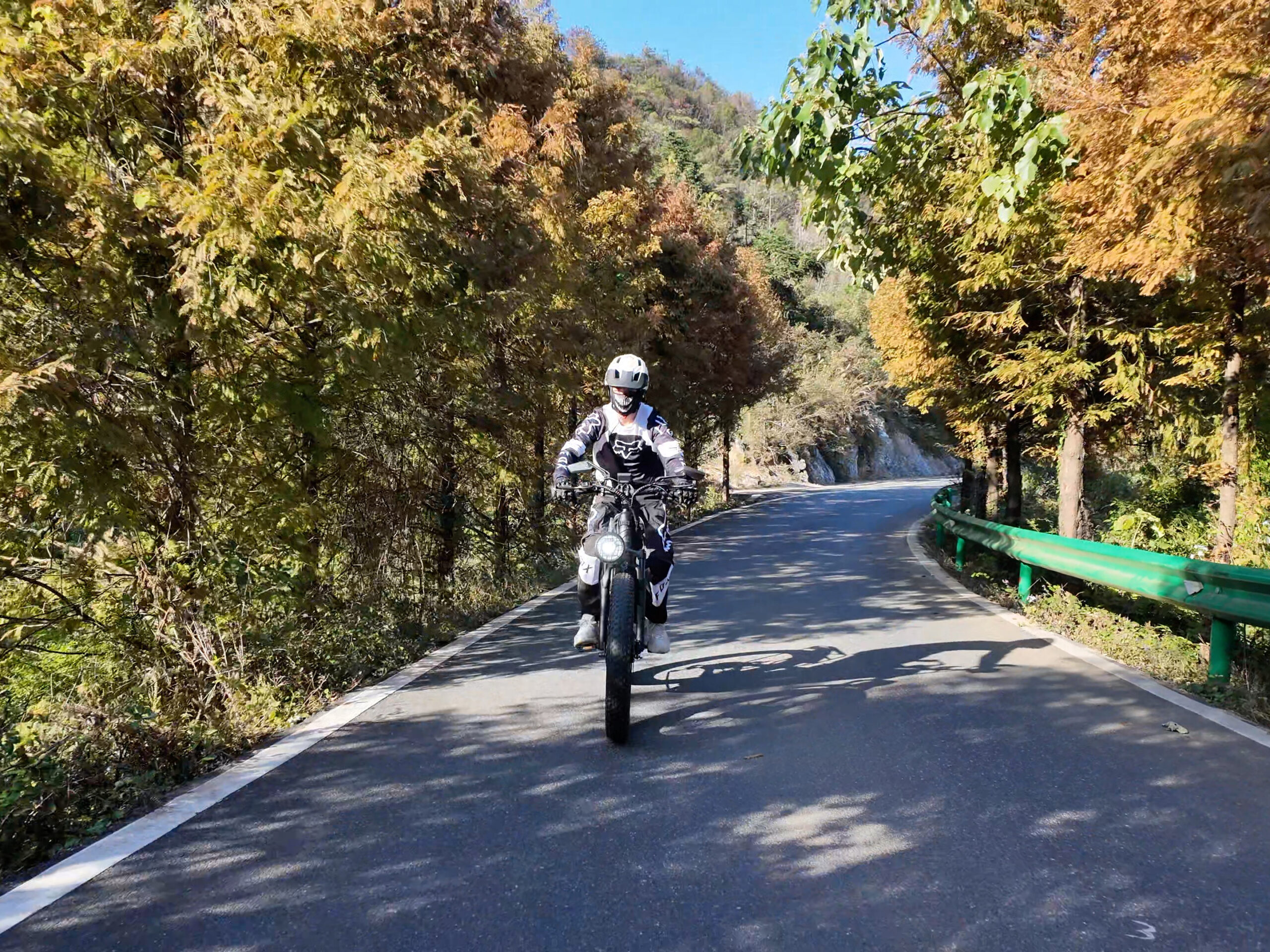 How to Upgrade Your Electric Mountain Bike: Must-Have Accessories & Mods
