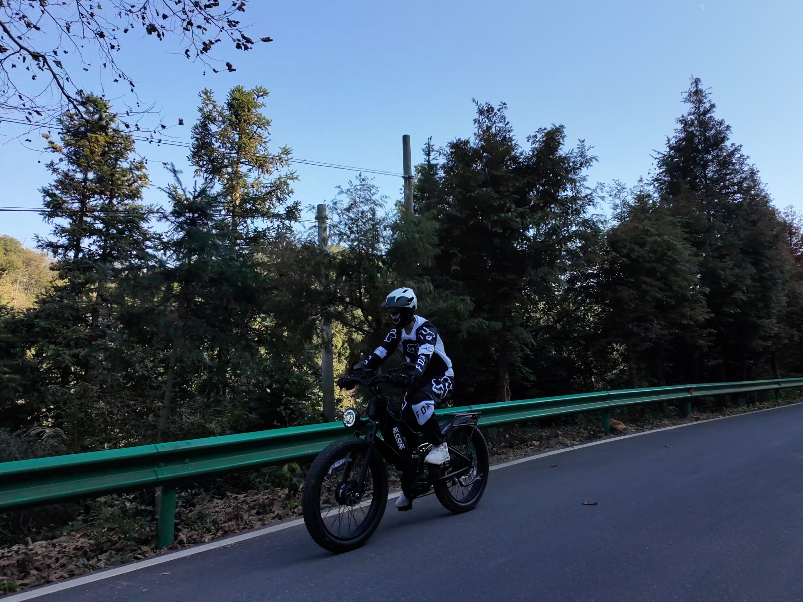 7 Key Features to Look for When Buying an Electric Mountain Bike